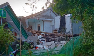 Nổ kinh hoàng ở Nghệ An: 2 người chết, 1 phụ nữ sảy thai phải cắt hai chân