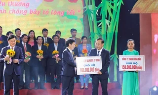 Nghệ An: 300 đơn vị, cá nhân đăng ký ủng hộ tết vì người nghèo