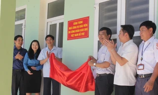 Tặng nhà ở cho giáo viên miền núi Nghệ An