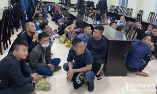 Tin mới vụ sới bạc 'khủng' trong quán karaoke ở Nghệ An