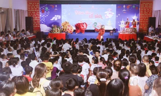 Tỉnh đoàn Nghệ An mang 'Đêm thu cổ tích' đến trẻ em nghèo