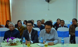 Báo Tiền Phong cùng nhà tài trợ trao quà cho cựu TNXP tại Nghệ An, Hà Tĩnh.