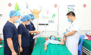 Truyền 6 lít máu cứu sản phụ bị băng huyết sau sinh