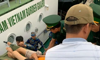 Cấp cứu thuyền viên bị nhồi máu cơ tim khi đang đánh bắt cá trên biển