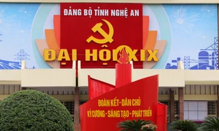 Nghệ An rực rỡ cờ hoa chào mừng Đại hội Đảng bộ tỉnh