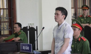 'Người vận chuyển' mang 20 bánh ma túy lãnh án tử