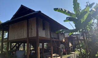 Ngôi nhà nạn nhân X. bị đạn bắn trúng tử vong trước đó