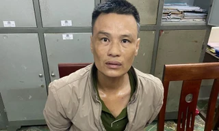 Cựu giáo viên bị bắt giữ khi mang ma túy về nhà sử dụng