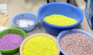 Thu giữ hơn 100kg ma tuý tổng hợp trong căn hộ của cô gái trẻ ở Hà Nội