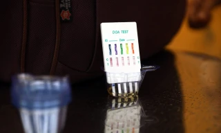 [CLIP] CSGT lập chốt đón lõng tại bến xe để test ma túy, nồng độ cồn