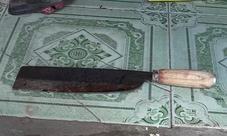 Nghi ngờ bị vợ đầu độc, gã con rể chém ba người trong gia đình nhạc phụ thương vong