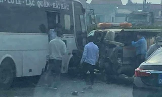 Hai người thương vong sau tai nạn liên hoàn trên cao tốc Pháp Vân - Cầu Giẽ