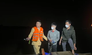 Bắt giữ tàu hút trộm hơn 150m3 cát trên sông Hồng