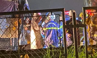 Xe tải đâm vào đuôi xe đầu kéo trên cao tốc, hai mẹ con tử vong