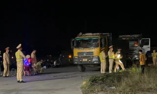 ‘Binh đoàn’ xe quá tải ở Quảng Ninh bị Cục CSGT bắt giữ