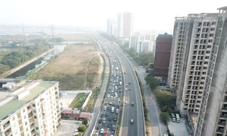 Ùn dài nhiều cây số trên cao tốc Pháp Vân - Cầu Giẽ