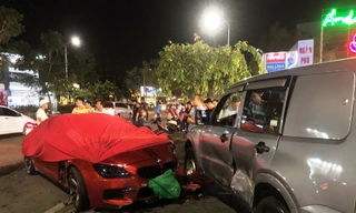 Lái xe BMW 7 tỷ "làm loạn" trên phố khai gì với công an?