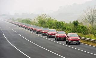 Hãng xe Trung Quốc lập kỷ lục với đoàn diễu hành xe tự động lái