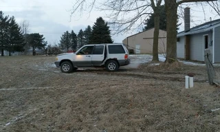 Tách rời đuôi xe SUV 'độc nhất vô nhị'