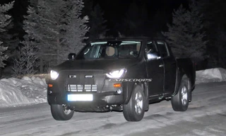 Bán tải Isuzu D-Max thế hệ mới hé lộ bản chạy thử.