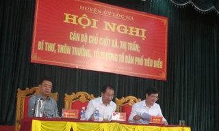 Gỡ nút thắt từ công tác cán bộ