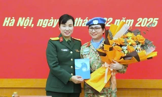 Chủ tịch nước cử sĩ quan Quân đội tới Phái bộ Huấn luyện của Liên minh châu Âu