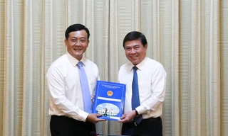  UBND TPHCM có Chánh Văn phòng mới