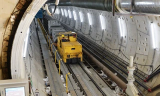 Công an đang làm rõ vụ 'bào' tường vây metro Sài Gòn 