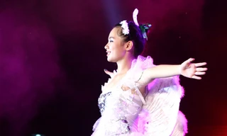 Học sinh trường "Ams" thi tài bằng múa