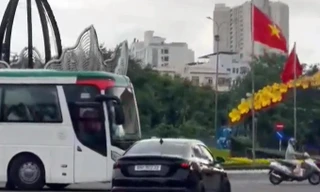 Truy tìm ô tô lạng lách, tạt đầu xe trên đường phố Nha Trang