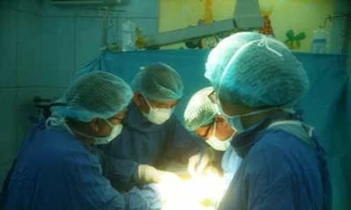 Thêm hai bệnh nhân được ghép thận từ người chết não