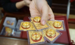 Giá vàng nhẫn tròn cao kỷ lục, gần 74,4 triệu đồng/lượng. 