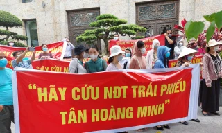 Nhà đầu tư mua trái phiếu của Tập đoàn Tân Hoàng Minh mòn mỏi chờ trả tiền. 