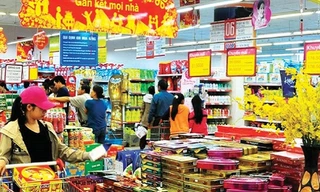 Nhiều siêu thị mở cửa xuyên Tết. Ảnh minh hoạ 