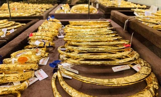 Đầu tuần, vàng đồng loạt tăng giá, USD quay đầu giảm. ảnh minh hoạ 