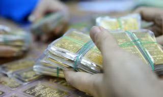 Giá vàng quay đầu bật tăng. (Ảnh Như Ý). 