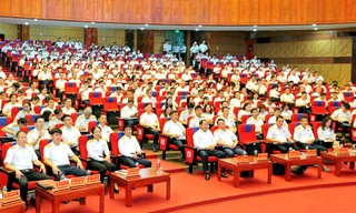 Toàn cảnh Hội nghị khu vực phía Bắc về đẩy mạnh công tác quản lý thuế đối với hộ kinh doanh, cá nhân kinh doanh năm 2024. 