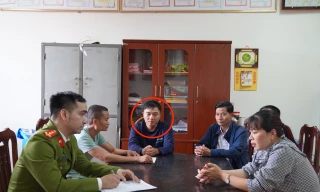 Bắt đối tượng dùng tiền âm phủ để ‘chốt’ lô đề ờ Hoà Bình