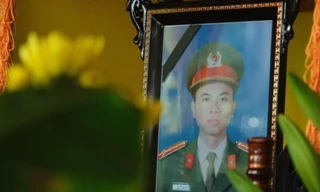 Truy thăng hàm đại úy cho liệt sỹ Trần Trung Hiếu 