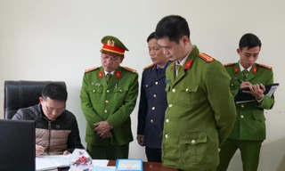 Khởi tố Giám đốc cùng 9 bị can tại Trung tâm đăng kiểm Hoà Bình