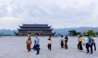 Khóa tu 'Ươm mầm trí tuệ' tại chùa Tam Chúc