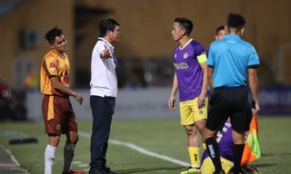 Các vòng đấu cuối mùa giải luôn căng thẳng và tiềm ẩn sự cố. 