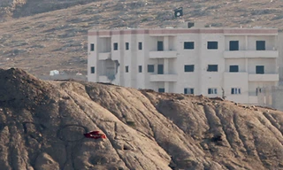 Cờ của IS trên một tòa nhà tại thị trấn Kobani 