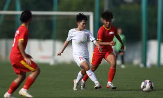 Phong Phú Hà Nam duy trì chuỗi trận với phnog độ ổn định, tiếp tục dẫn đầu giải U16 quốc gia (ảnh Anh Đoàn)