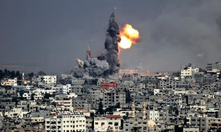 Khói bốc lên tại dải Gaza