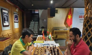 Giải cờ vua quốc tế Hà Nội diễn ra thành công với các kỳ thủ Việt Nam. (ảnh Anh Quỳnh)