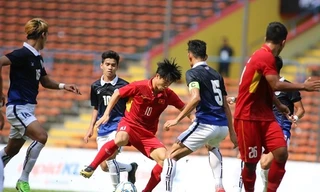 Công Phượng (số 10) chưa được HLV Lê Thuỵ Hải đánh giá cao về cách chơi bóng.