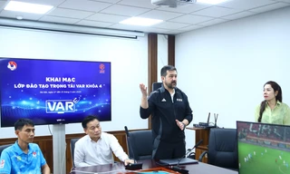 VFF và VPF đang đẩy mạnh đào tạo trọng tài VAR phục vụ V-League và các giải chuyên nghiệp (ảnh Anh Tú)