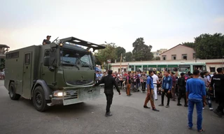 Cảnh sát phong tỏa hiện trường vụ nổ bom