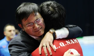 Ông Trần Anh Tú và giọt nước mắt hạnh phúc trong ngày futsal Việt Nam lập nên kỳ tích giành vé tới World Cup.